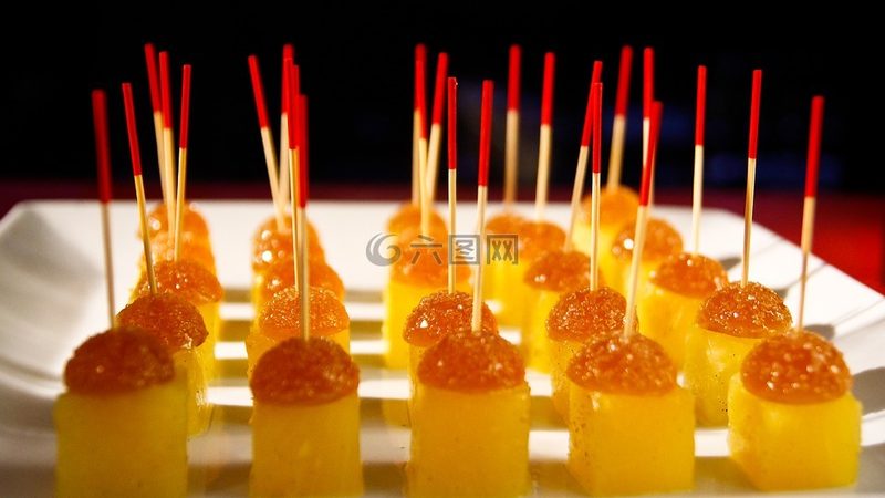休闲食品与烘焙食品加盟：如何选择适合自己的项目